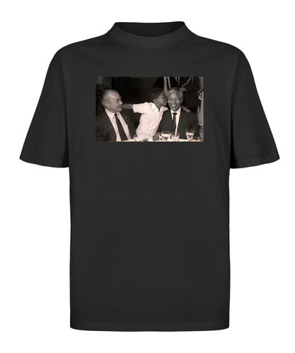 Camiseta streetwear oversized com estampa exclusiva de Leonel Brizola e Nelson Mandela da Marginália.
